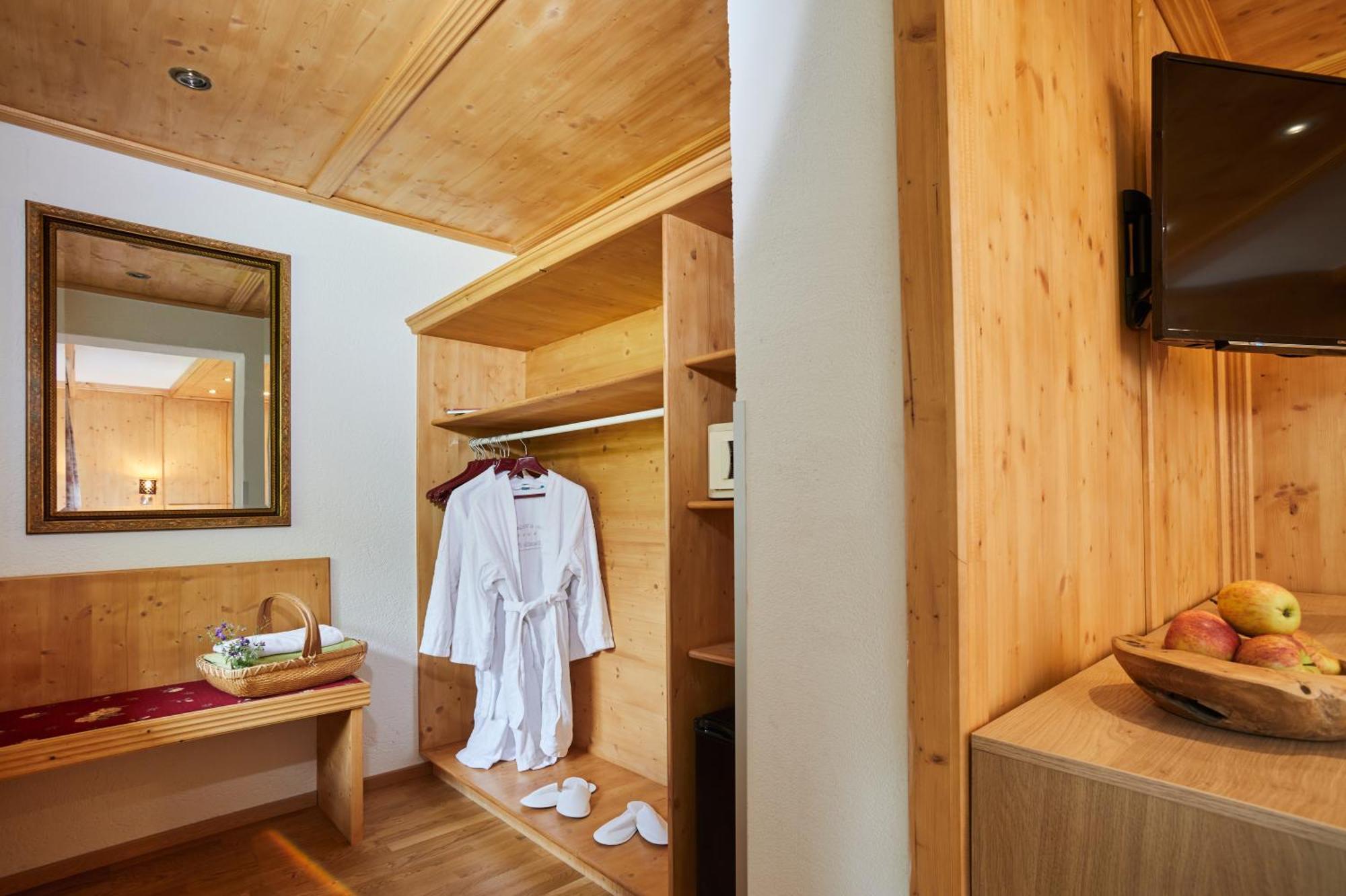 Hotel Hubertushof - Ihr Hotel Mit Herz Leutasch Szoba fotó