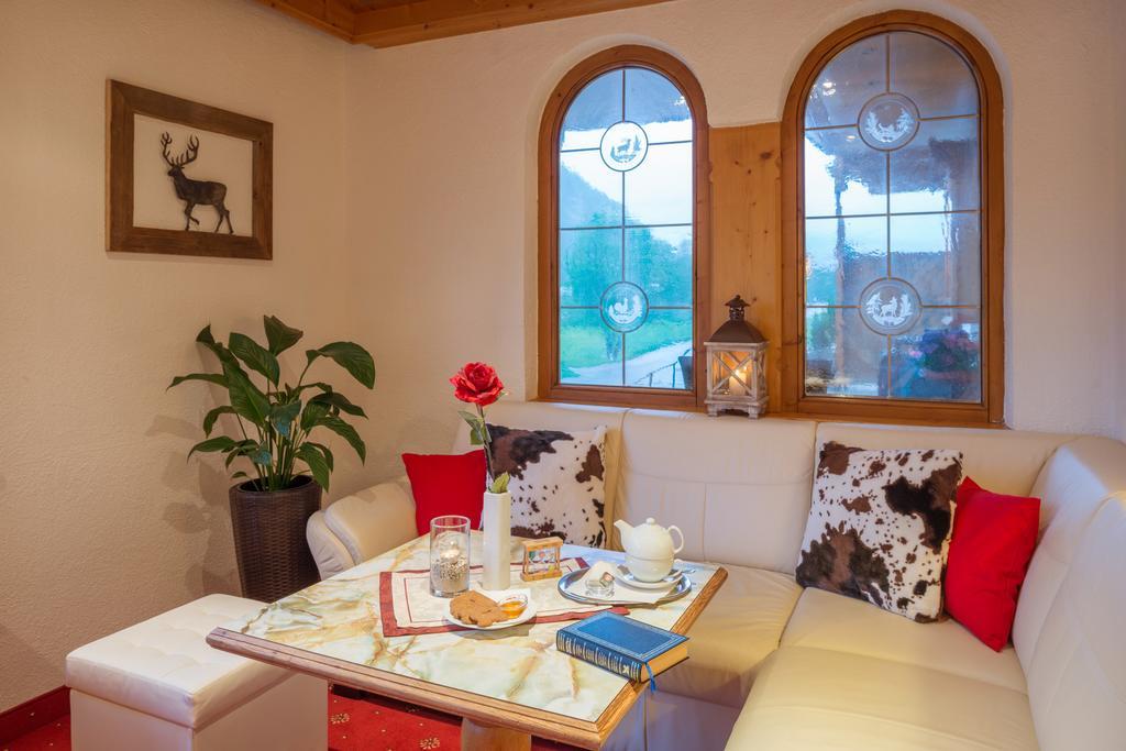 Hotel Hubertushof - Ihr Hotel Mit Herz Leutasch Kültér fotó